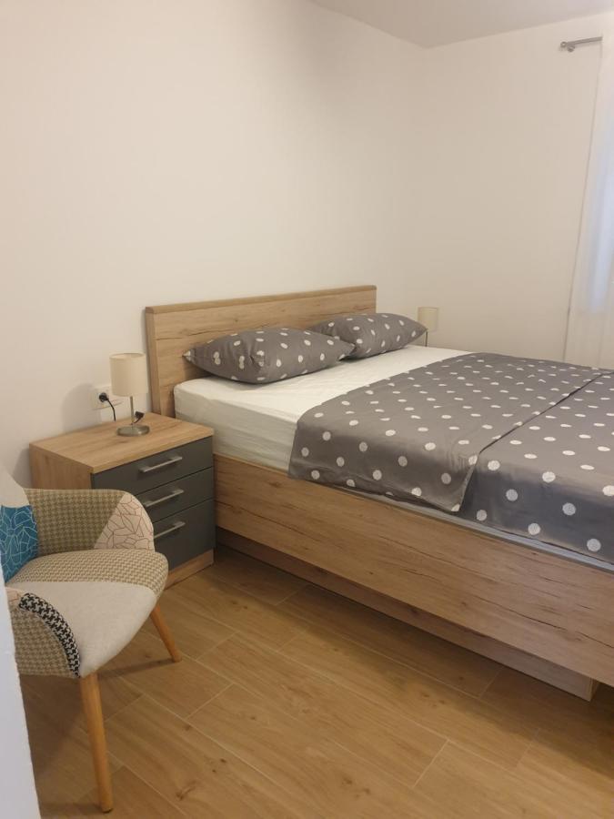Apartments Lucky Lozovac Bagian luar foto